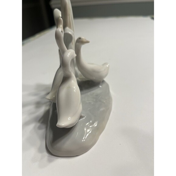 NAO by Lladro Three Geese Ducks In Pond Retired Made in Spain Gloss Finish - Picture 5 of 13